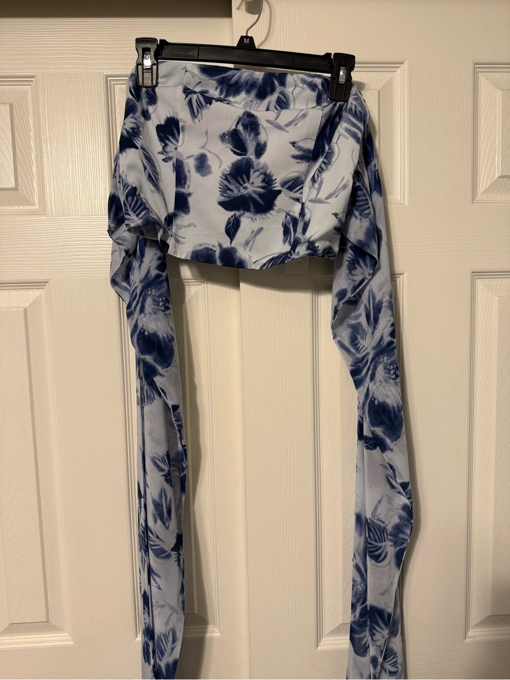 Abercrombie & Fitch Blue Floral versatile tube top